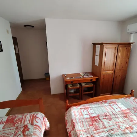 Agritourism Kren Bed & Breakfast Dobrovo